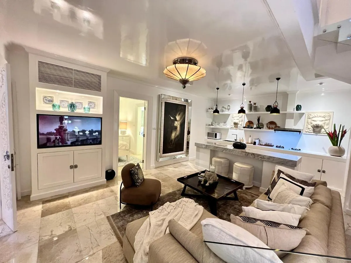 Moon Villas Umalas Canggu  Indonesia